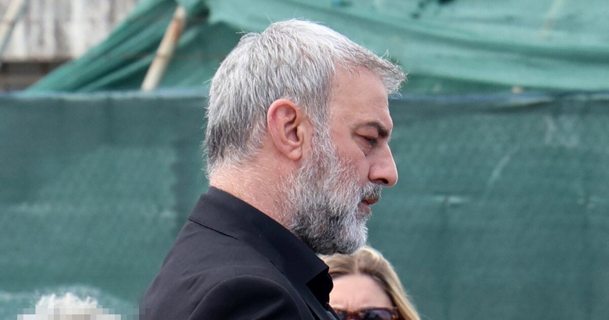 Γωγώ Μαστροκώστα: Συγκινεί ο αποχαιρετισμός του Τραϊανού Δέλλα στην κηδεία της – «Μου έκρυβες την αλήθεια για να μην δω την πραγματική σου πλευρά»