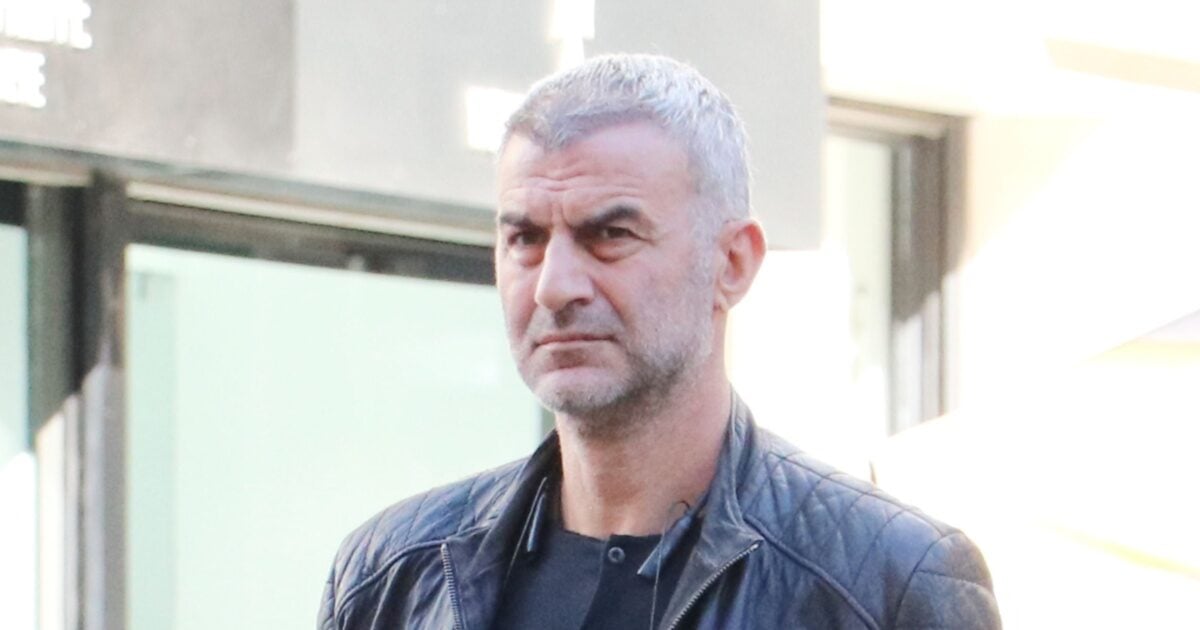 Γωγώ Μαστροκώστα: Η συγκλονιστική ανάρτηση – «Ο Τραϊανός Δέλλας έφευγε με την τελευταία πτήση για Αθήνα και γύριζε το πρωί άυπνος»