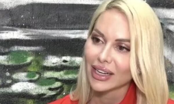 Τζούλια Κόλλια: «Το αυτοάνοσο που αντιμετώπισα ανέβαλε τη δεύτερη εγκυμοσύνη, ξεκίνησα διαδικασία εξετάσεων»