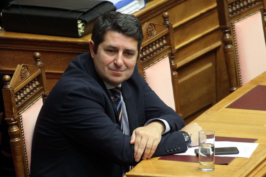 Επιστρέφει στο Μαξίμου ο Μυλωνάκης: Το συγκινητικό μήνυμα των γιατρών για την υγεία του