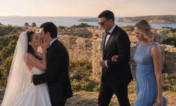 Φρέσκο ξέσπασμα της αντιπροέδρου Αρχαιολόγων μετά τον γάμο της Κωστοπούλου: «Θα έπαιρνε ποτέ αυτή την άδεια ένας κοινός πολίτης;»