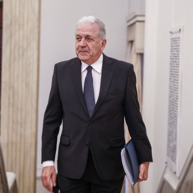 Αβραμόπουλος: Τα τρία βαριά αδικήματα για τα οποία κατηγορείται – Στη Βουλή το αίτημα άρσης ασυλίας