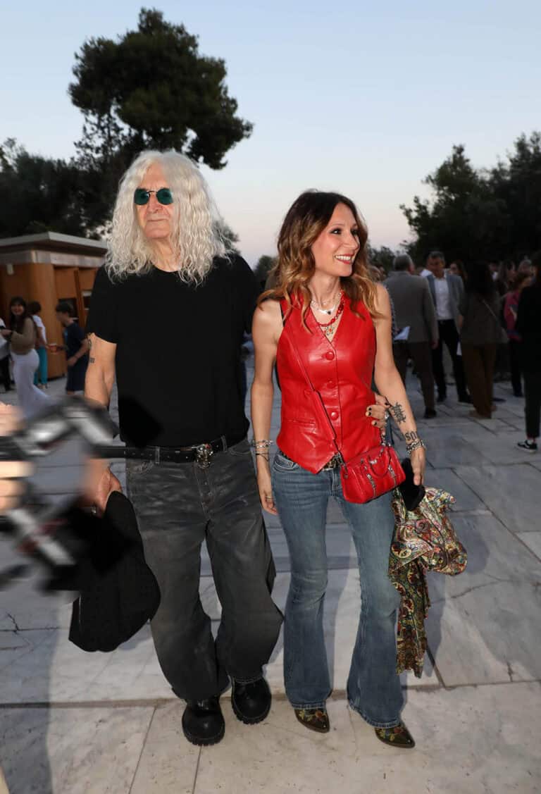 Έλενα Φερεντίνου: Αυτή απομάκρυνε Βίσση και Πάνια από τον Καρβέλα-Λάμπει σαν σταρ στο Ηρώδειο η νέα σύζυγος του συνθέτη