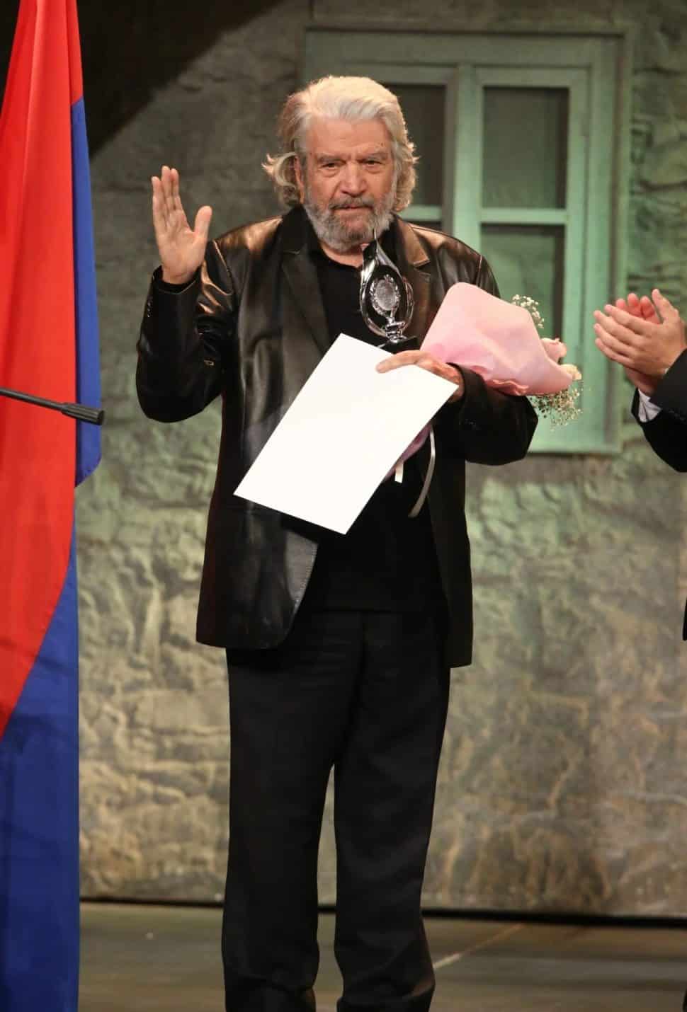 Η θλίψη του Άγγελου Αντωνόπουλου: «Τέσσερα χρόνια χωρίς επισκέπτες στο σπίτι»