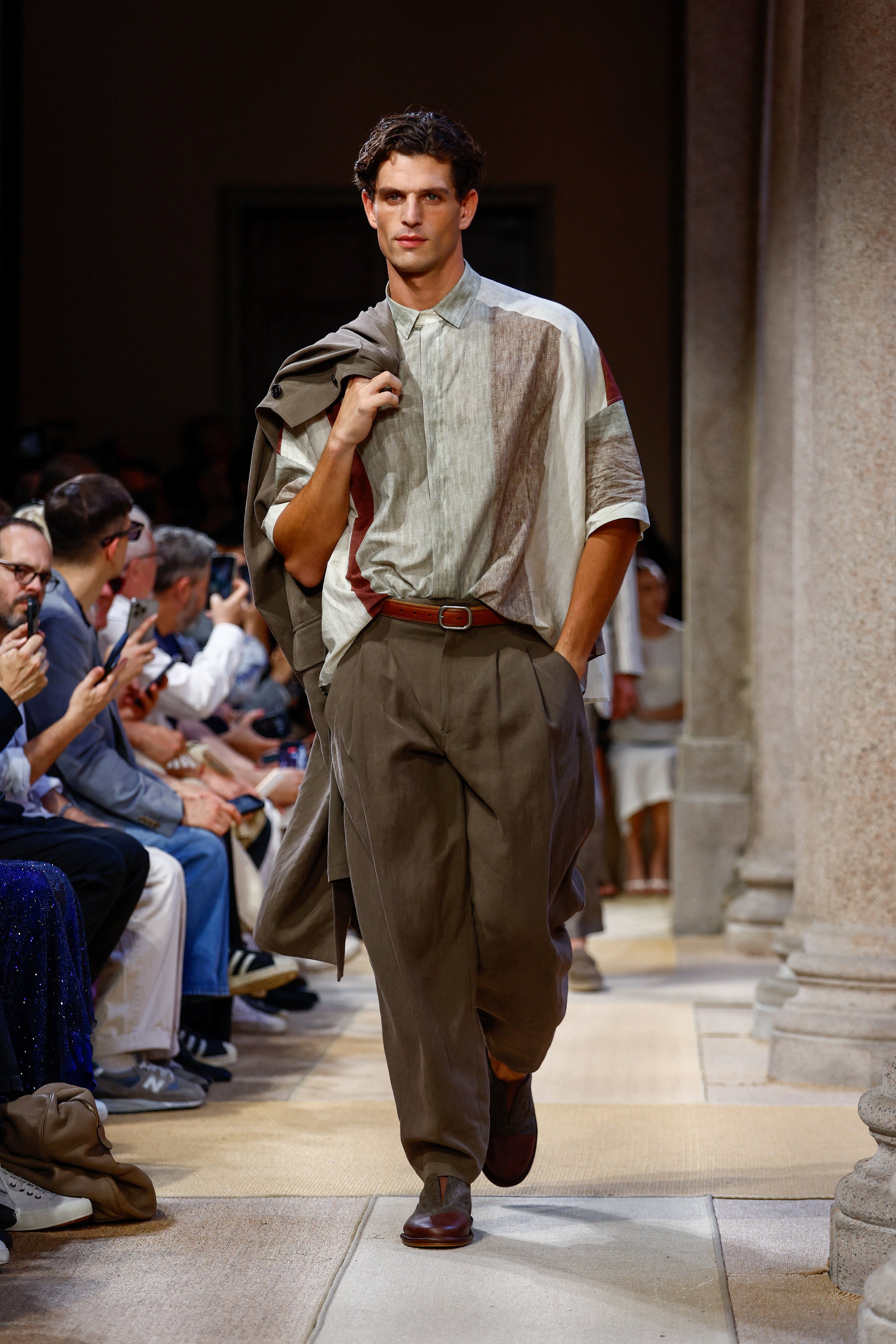 Giorgio Armani SS27: Τα χρώματα της Μεσογείου ως έμπνευση για το καλοκαίρι