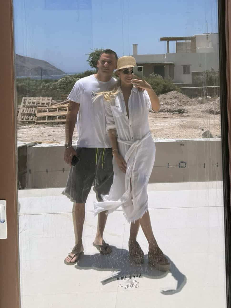 Κατερίνα Καινούργιου: Η χρυσή επένδυση στην Πάρο – Έτοιμο το παλάτι που έχτισε με τον Κουτσουμπή