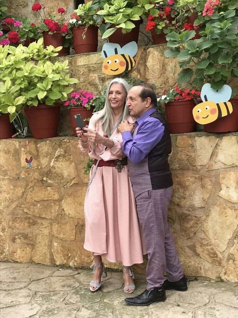 Γαλήνη Τσεβά: Η σημερινή εμφάνιση της «Σόφης» από το Ντόλτσε Βίτα – Αγνώριστη γιαγιά με λευκά μαλλιά