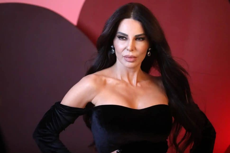 Βικτώρια Δέλλα: Η τραγουδίστρια που την έχει σαν δεύτερη μητέρα – Η γυναίκα που την στηρίζει μετά τον θάνατο της Γωγώς