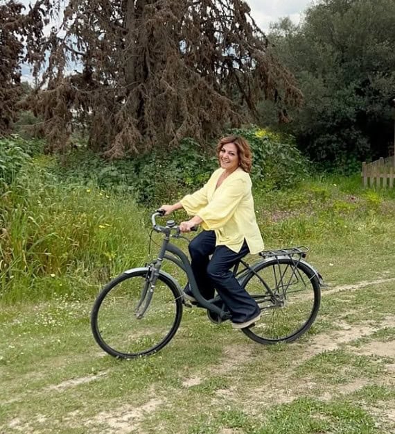 Η Σταυροπούλου έχασε κι άλλα κιλά: Οι ενέσεις συνεχίζουν το έργο τους – Πάνω από είκοσι κιλά έφυγαν από τη Βίκυ