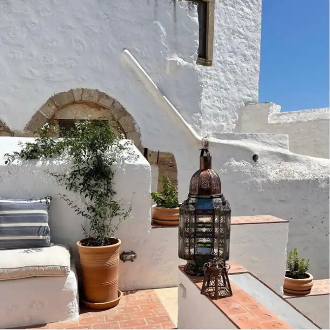 Η Μπαλατσινού ανατρέπει τα πάντα μετά τον γάμο της κόρης της: Η πώληση του σπιτιού στην Πάτμο για 4.800.000 ευρώ και η νέα της ζωή ως γιαγιά