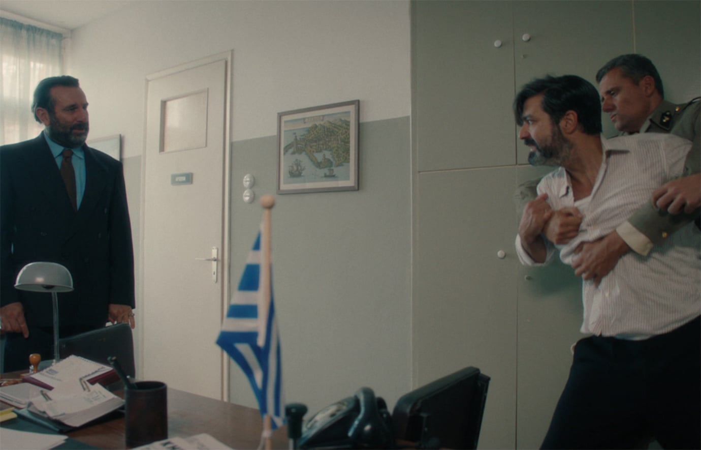 Το Σπίτι Δίπλα στο Ποτάμι: Η Ιουλία λυγίζει από την πίεση της κοινωνικής κατακραυγής