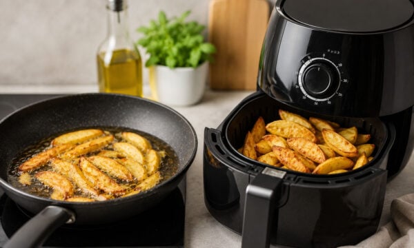 Air fryer ή τηγάνι; Τι δείχνουν οι έρευνες για την πιο υγιεινή επιλογή