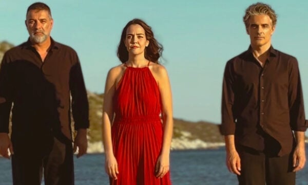 «Δύο μαύρα πουκάμισα»: Ξεκίνησαν τα γυρίσματα της νέας παραγωγής του MEGA