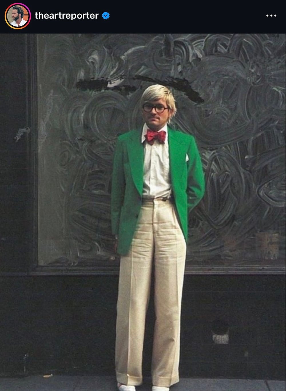 David Hockney: Ο άνθρωπος που ντυνόταν σαν έργο τέχνης
