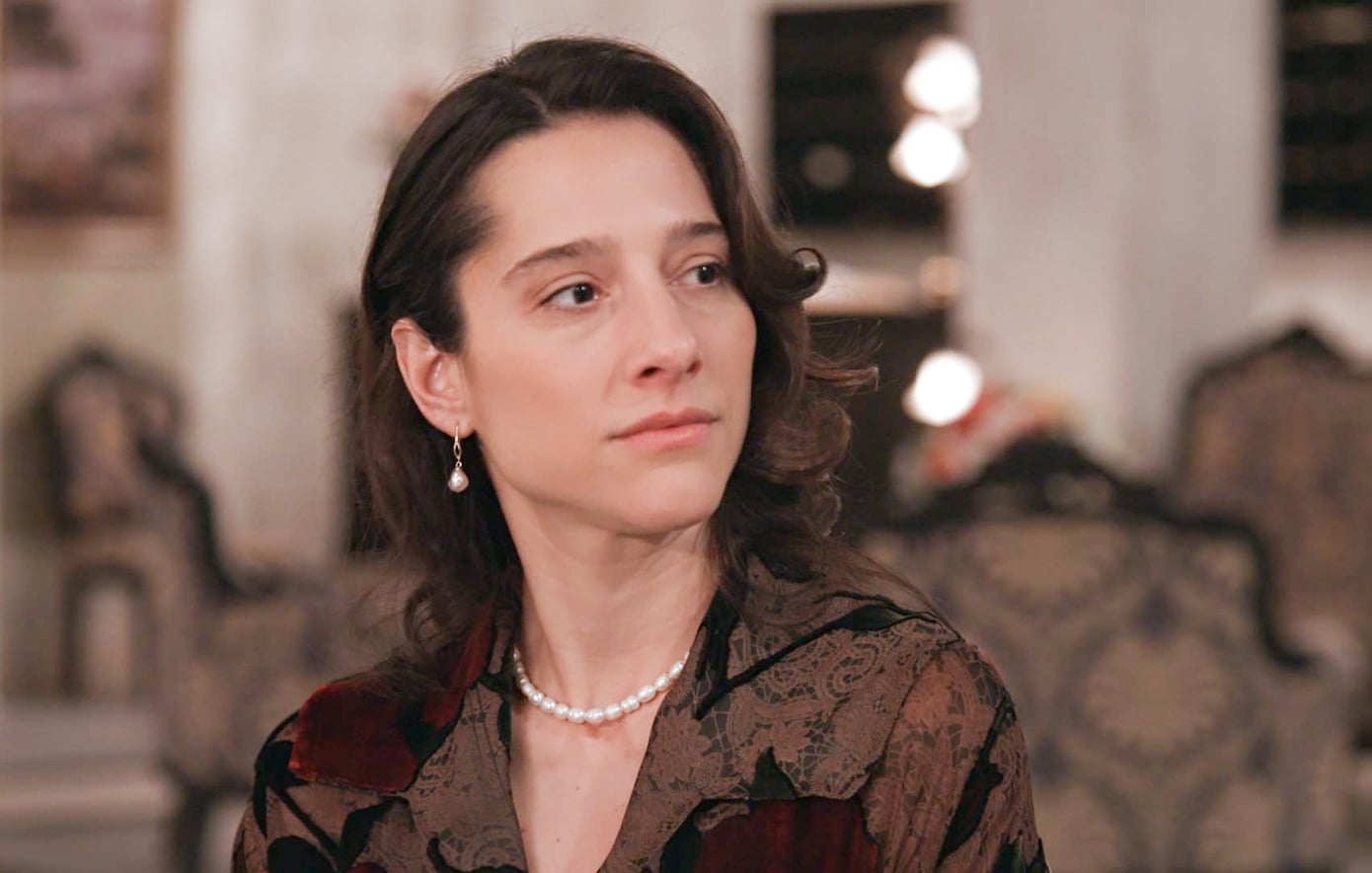 «Grand Hotel»: Ο Πέτρος και η Αλίκη προγραμματίζουν τον γάμο τους και καλούν τον Νικόλα για κουμπάρο τους