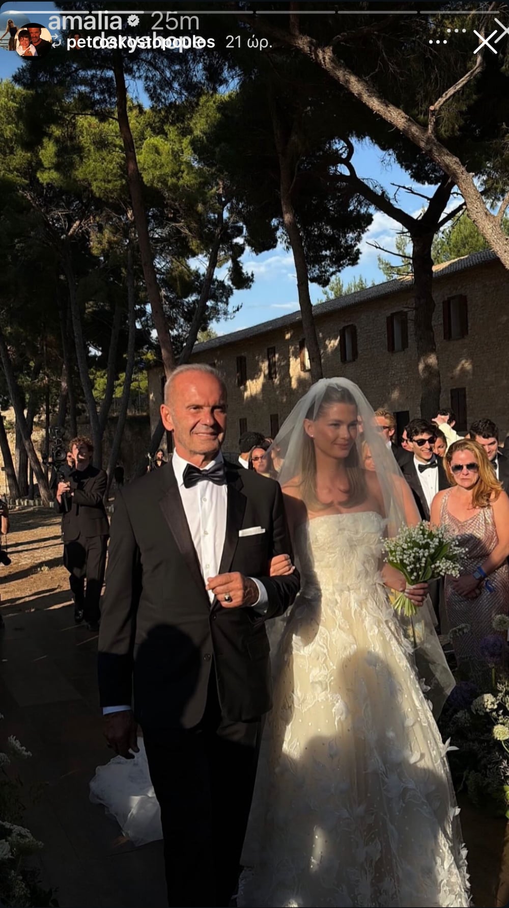 Πέτρος και Μάξιμος Κωστόπουλος, Βασίλης Μπαλατσινός: Οι πρωταγωνιστές του γάμου και η τέχνη της διαχρονικής κομψότητας