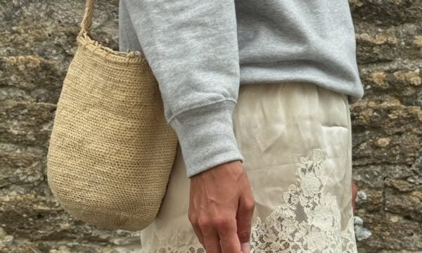 Δαντέλα, σατέν και το νέο coolness του Ιουνίου: αντίο τζιν σορτσάκια