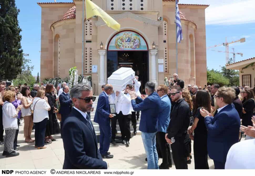 Μαστροκώστα: Σοκαριστικές αποκαλύψεις για το κοιμητήριο Ευηνοχωρίου – Η ψυχή της Γωγώς δεν βρίσκει γαλήνη! Τι συμβαίνει;