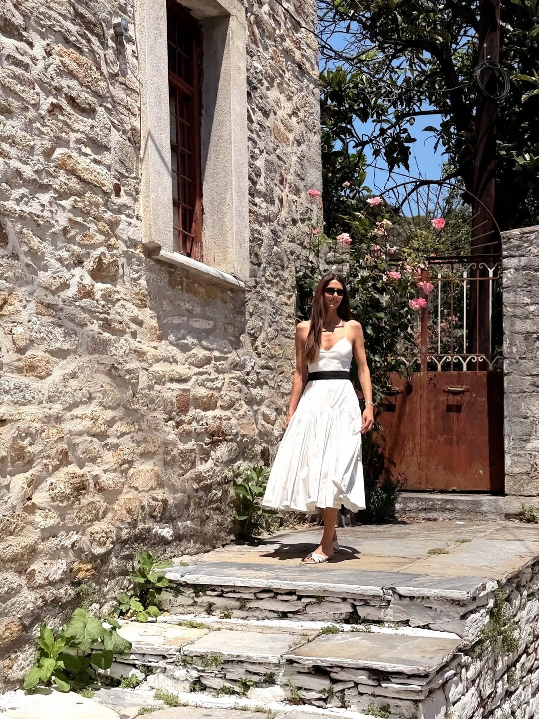 Ηλιάνα Παπαγεωργίου: Η εκλεπτυσμένη παρουσία στο Προμύρι Μαγνησίας που μαγνήτισε τα βλέμματα!