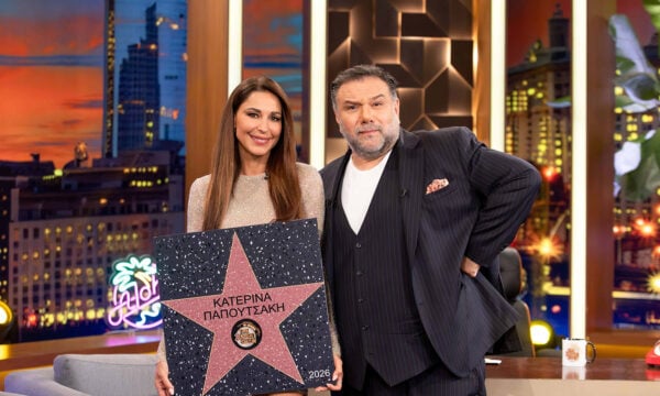 The 2Night Show: Ο Γρηγόρης Αρναούτογλου φιλοξενεί Κατερίνα Παπουτσάκη, Ρία Ελληνίδου και Βαγγέλη Πούλιο