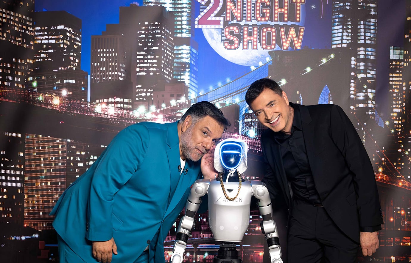The 2Night Show: Ο Γρηγόρης Αρναούτογλου φιλοξενεί Κατερίνα Παπουτσάκη, Ρία Ελληνίδου και Βαγγέλη Πούλιο