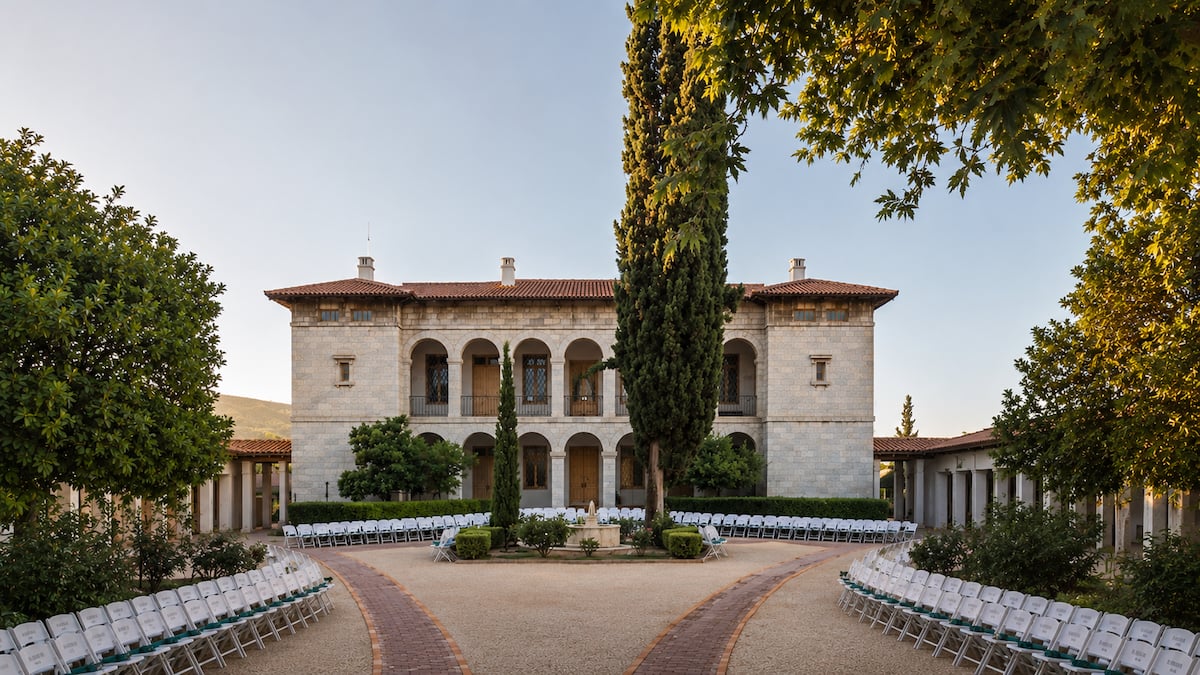 Hautes Grecians στη Villa Ilissia: Ένα catwalk στην πιο μαγευτική αυλή της Αθήνας