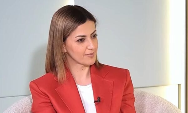 Η Ειρήνη Αγαπηδάκη στην Τατιάνα Στεφανίδου: «Έχω εργαστεί ως καθαρίστρια σε νυχτερινό συνεργείο»