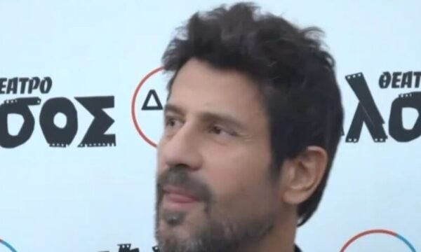 Αλέξης Γεωργούλης: «Η Βίκυ Σταυροπούλου είναι βαθιά συγκινημένη που το παιδί της ξεκινά έναν νέο κύκλο ζωής»
