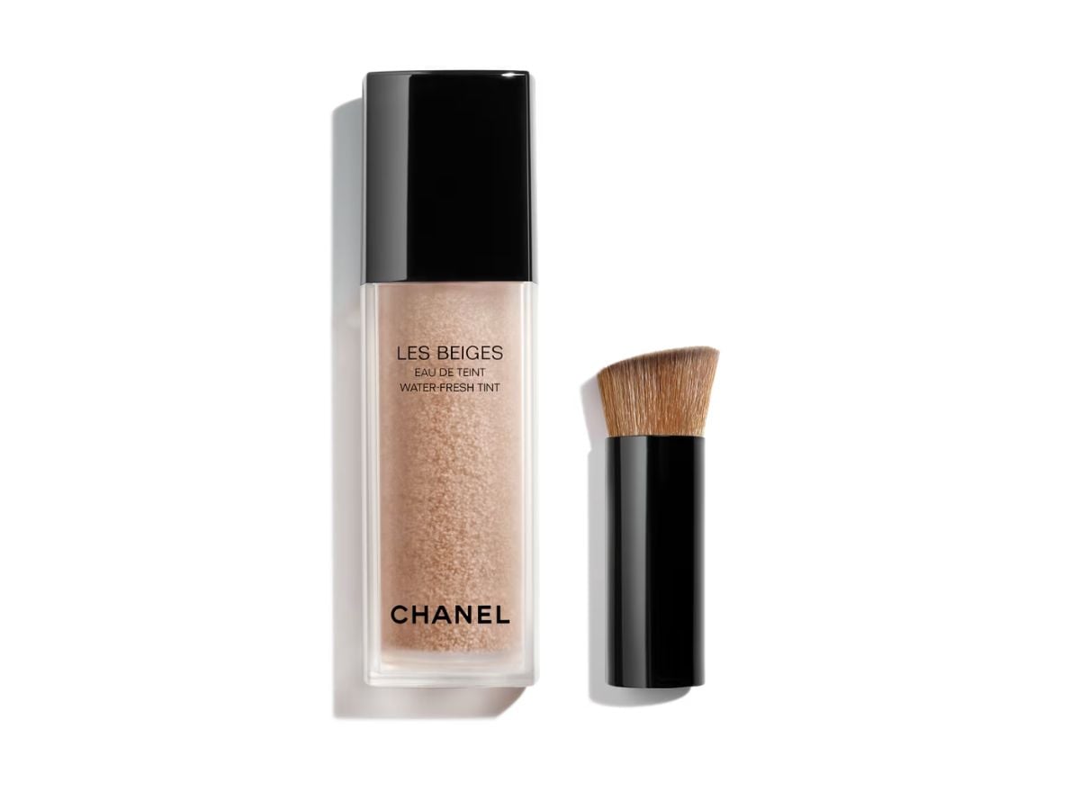 Water-based skin tint που χαρίζει φυσική λάμψη και δύσκολα θα αποχωριστείς αυτή τη σεζόν