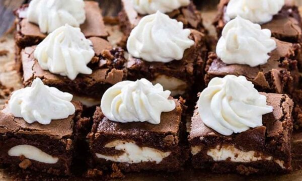 Brownies cheesecake με δροσερό τυρί κρέμα