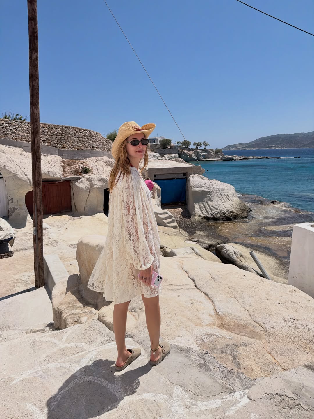 Κιάρα Φερράνι: Νέες φωτογραφίες από τις διακοπές στην Κίμωλο με τον σύντροφό της, Jose Hernandez