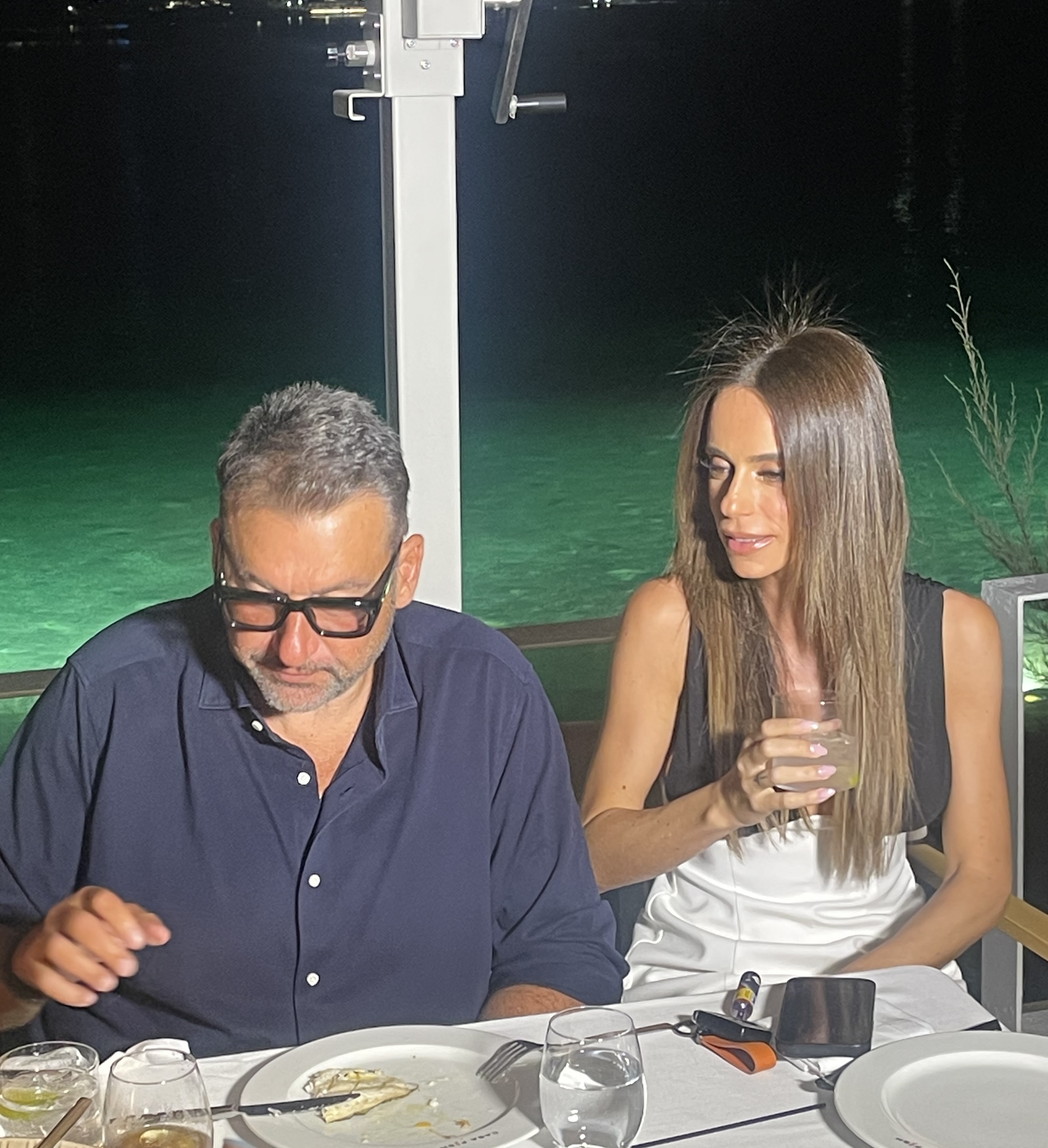 Γιώργος Λιάγκας και Μαρία Αντωνά σε φρέσκια εμφάνιση: Παρέα στα εγκαίνια καινούργιου εστιατορίου