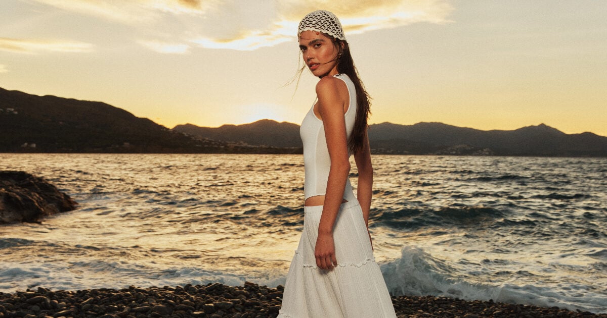 Mediterranean light: Η Stradivarius παρουσιάζει τη συλλογή για το χρυσαφένιο καλοκαίρι