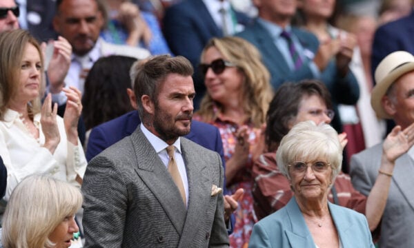 David Beckham: Βρέθηκε με τη μητέρα του στο Βασιλικό Θεωρείο του Wimbledon