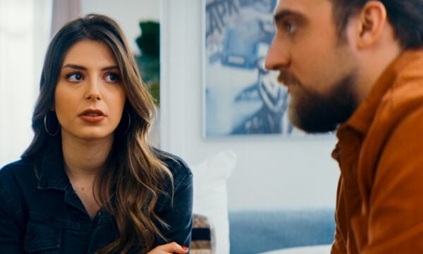 «Γιατί ρε πατέρα;»: Το «μεγάλο και ανώτερο» ξεδιπλώνεται ξαφνικά σε Νίκο, Φώντα, Μιχαήλο και Βιβή