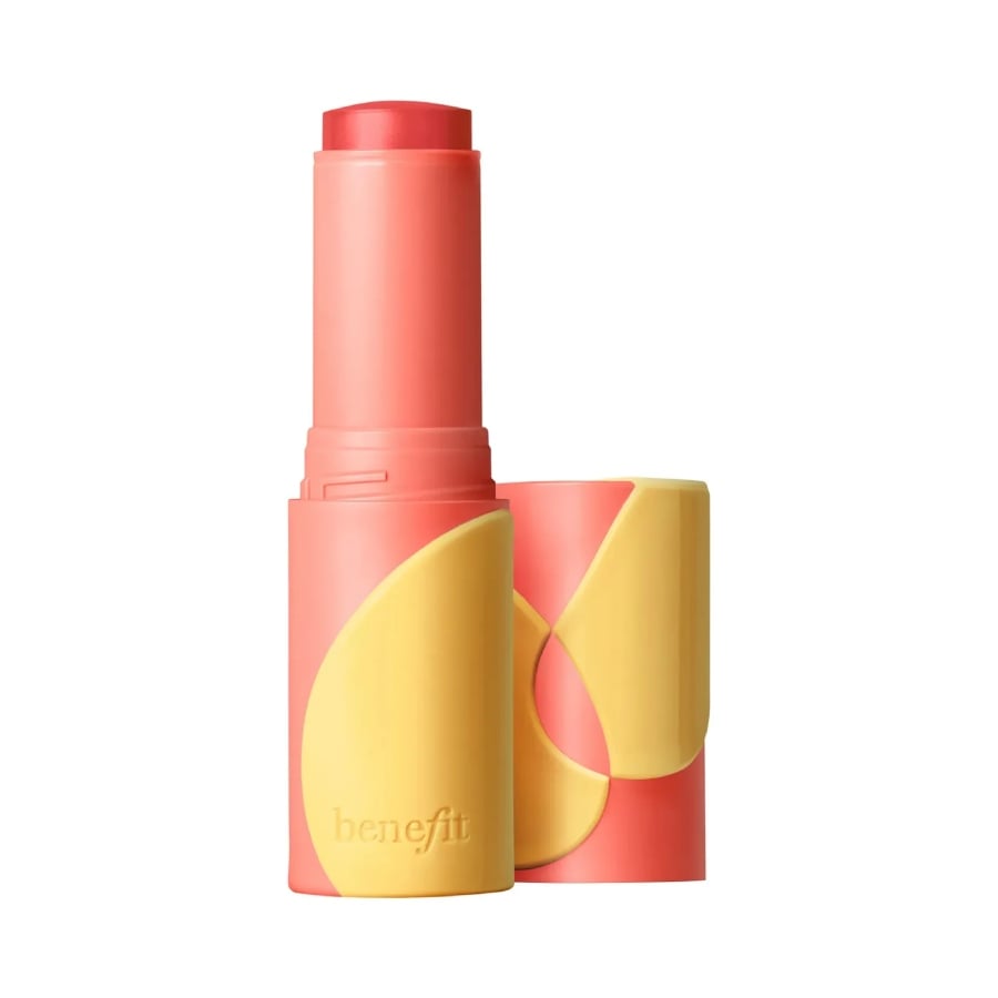 Summer glow όψη πριν τις διακοπές: πώς να την αποκτήσεις