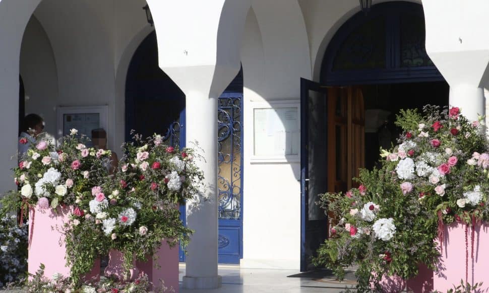 Χαρές και για την Ελένη Τσολάκη: Δείτε τους να χορεύουν με την κόρη τους – Τρυφερές στιγμές μετά τη βάφτιση