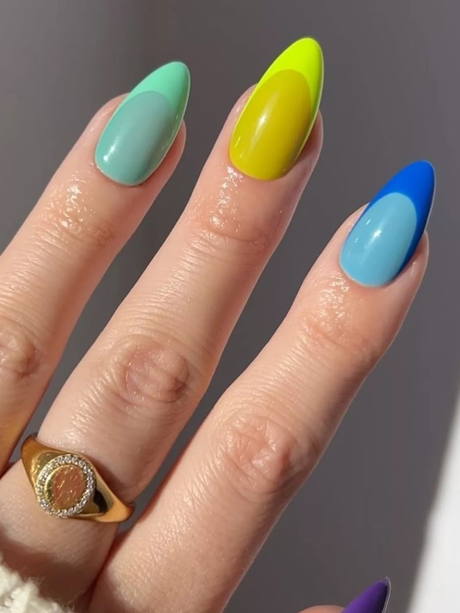 Jelly Nails: Το «φρέσκο» μανικιούρ που αναβαθμίζει το καλοκαιρινό σου στυλ