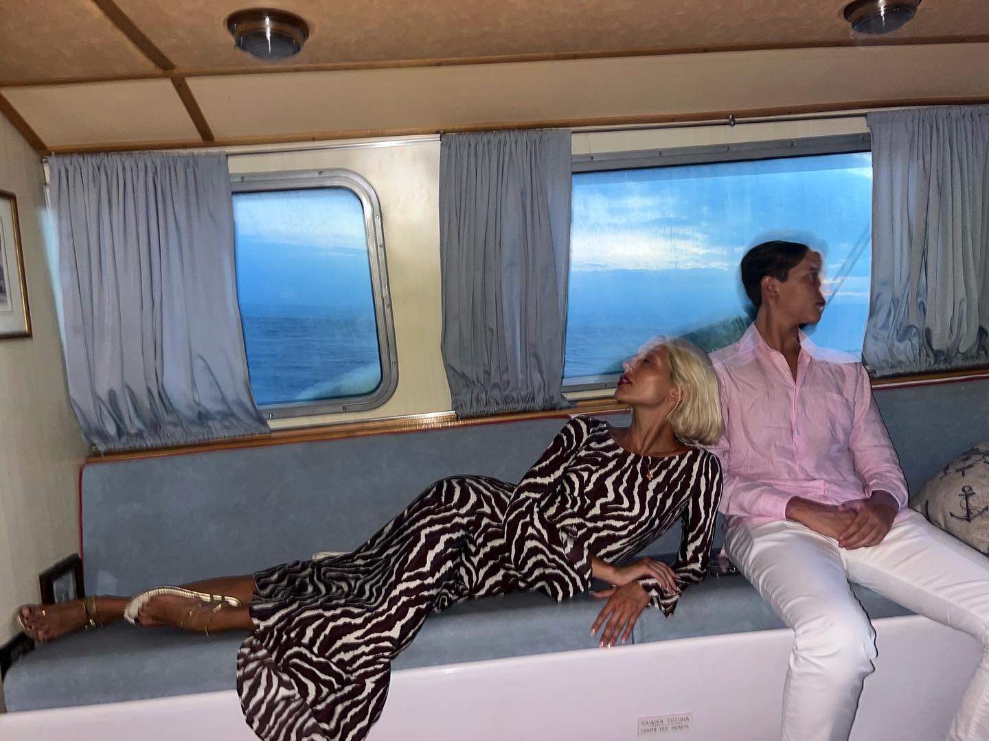 Mediterranean Style: Το καλοκαιρινό dress code που υιοθετούν οι διάσημες στις διακοπές τους