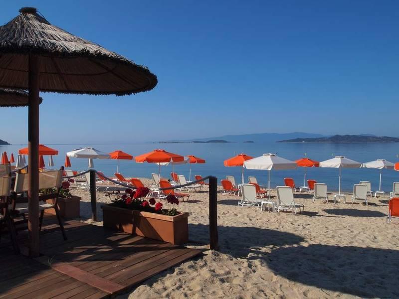 4+1 παραλίες σε Χαλκιδική, Πιερία, Θεσσαλονίκη για βουτιές αυτό το σαββατοκύριακο