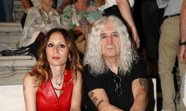 Νίκος Καρβέλας – Έλενα Φερεντίνου: Ασυνήθιστη νυχτερινή εμφάνιση για το ζευγάρι