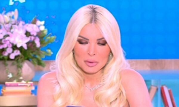 Κατερίνα Καινούργιου: Ο Παναγιώτης Κουτσουμπής την πήρε με βίντεοκλήση κατά τη διάρκεια της εκπομπής – «Δεν γνωρίζει τι δουλειά κάνω;»
