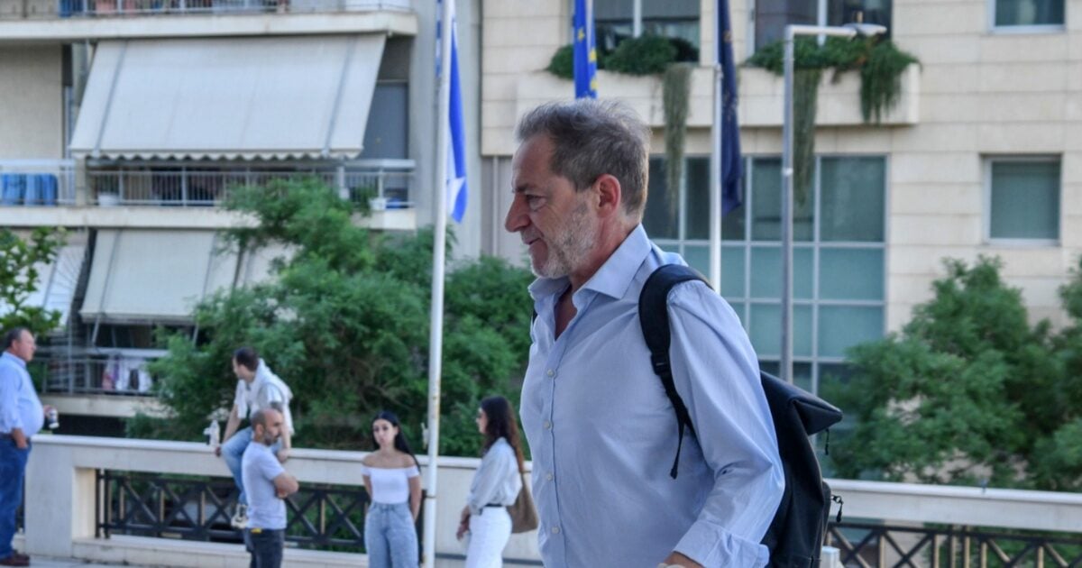 Δημήτρης Λιγνάδης: Αρχίζει η δίκη για κακοποίηση ανηλίκων – Η προσέλευσή του στο Εφετείο