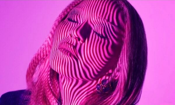 Madonna: Όλα τα βλέμματα στο περπάτημά της καθώς συνεχίζει να καινοτομεί