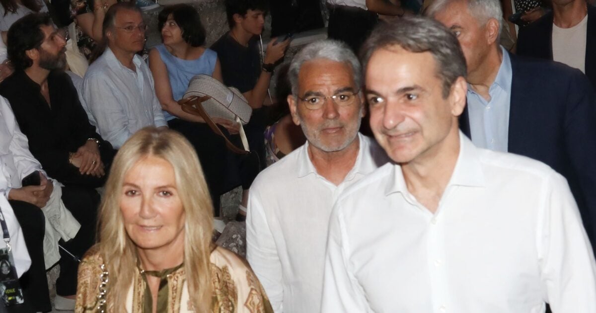 Κυριάκος Μητσοτάκης – Μαρέβα Γκραμπόφσκι στην έναρξη του φεστιβάλ Επιδαύρου: Η παράσταση που παρακολούθησαν