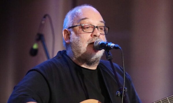 Γιώργος Μουκίδης: Αθωώθηκε ο διάσημος συνθέτης μετά την κατηγορία για κακοποίηση και παραμέληση ζώου