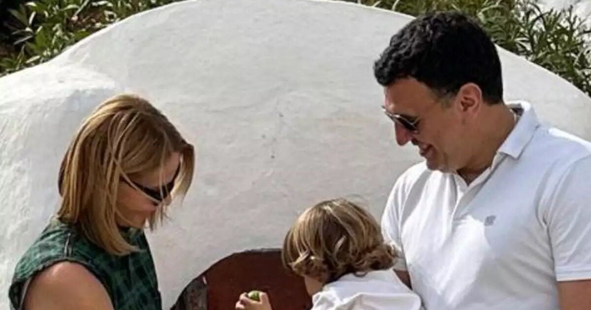 Τζένη Μπαλατσινού καμάρωσε τον Βασίλη Κικίλια σε τουρνουά μπάσκετ με τον 5χρονο γιο τους – Φωτογραφίες