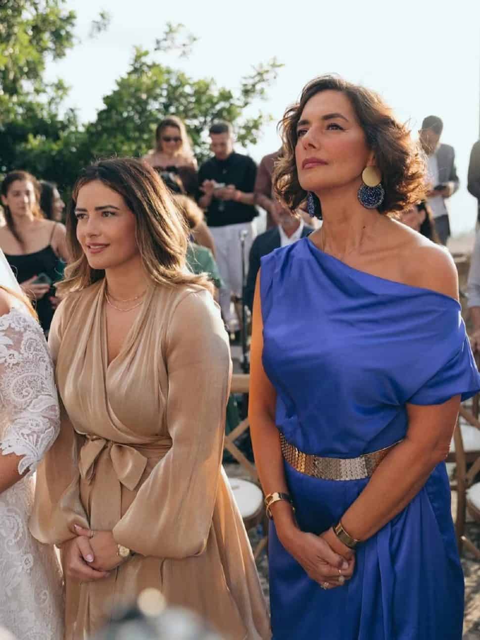 Νόνη Δούνια: Η κουμπάρα που αντικατέστησε τα στέφανα στη Μπάρκα — Ποιοι είναι οι υπόλοιποι δύο κουμπάροι της Δανάης;