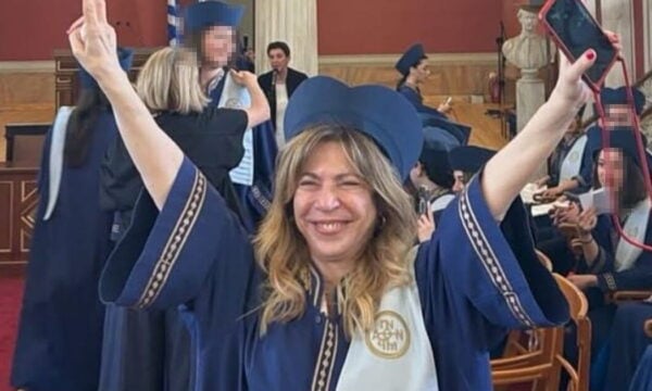 Η Δήμητρα Παπαδοπούλου για το πτυχίο της: «Ήταν μια μεγάλη εκκρεμότητα ζωής, ο μπαμπάς μου θα ‘ναι πολύ χαρούμενος»