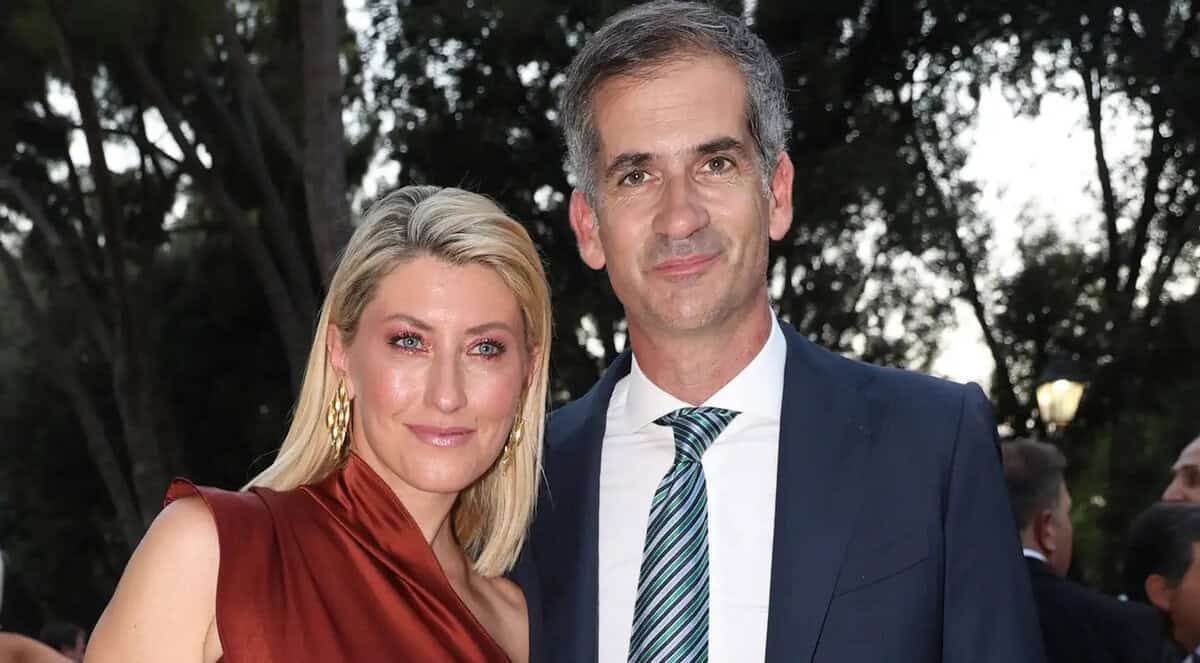 Κώστας Μπακογιάννης: Γι’ αυτό χώρισε η Σία με τον Σκάι – Το παράπτωμα που έφερε το ηχηρό διαζύγιο